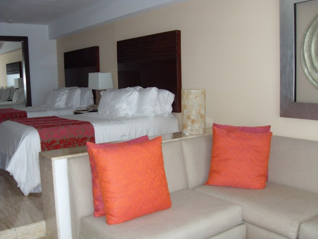 VLUU L100, M100 / Samsung L100, M100