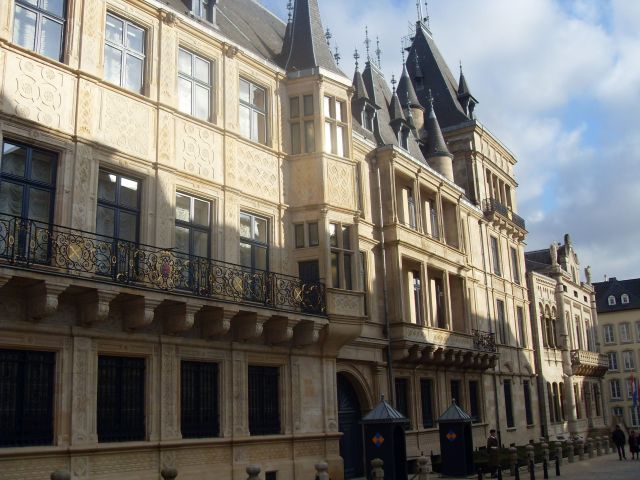 VLUU L100, M100  / Samsung L100, M100