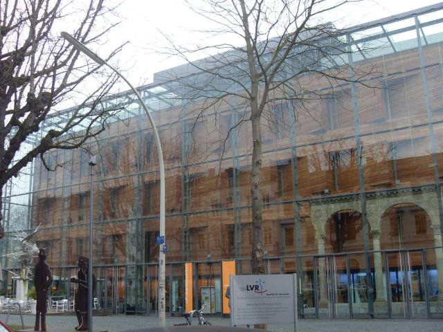 VLUU L100, M100  / Samsung L100, M100